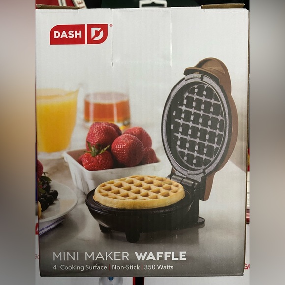 🧇 Dash Mini Waffle Maker 4” Non-Stick Cooking Surface 350 Watts - Brown - Picture 2 of 4
